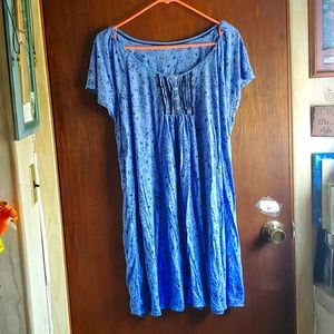 Croft and Barrow periwinkle blue and black floral short nightgown size 2 xlg